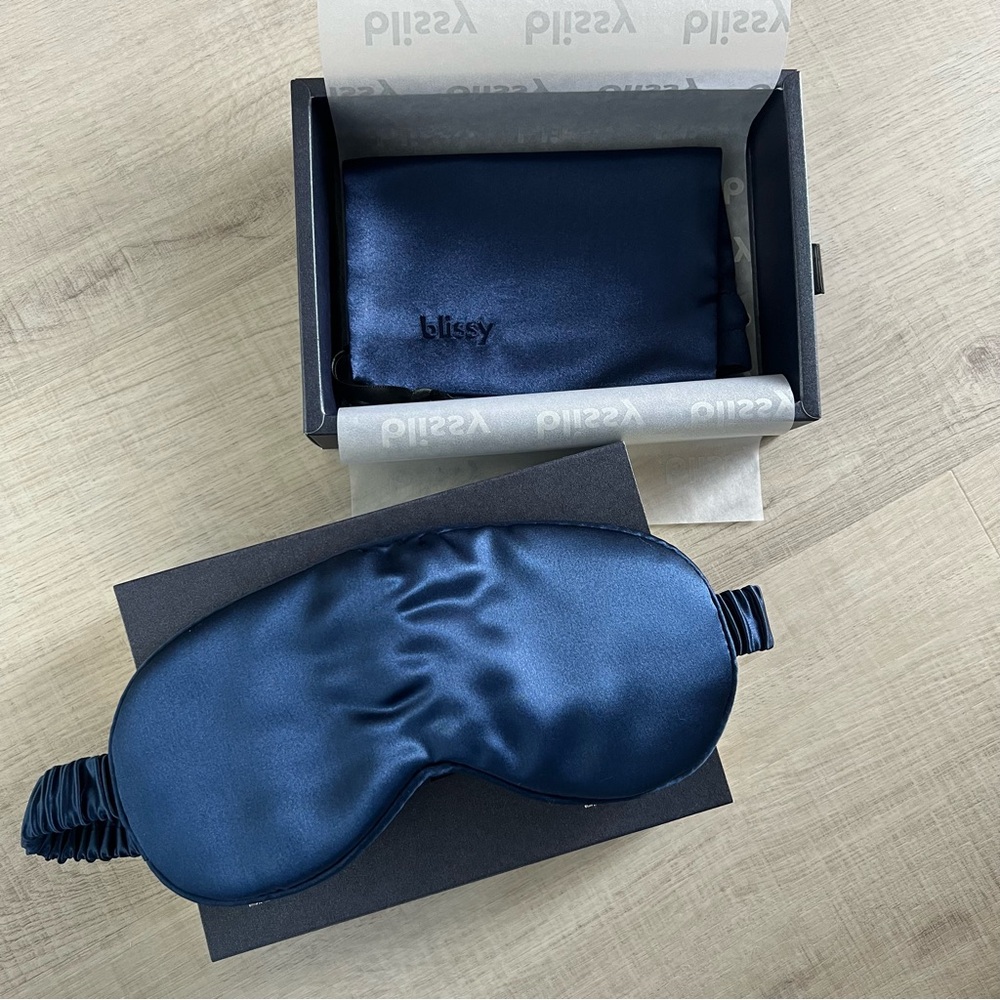 NIB Blissy 100% Mulberry Silk Sleeping Mask